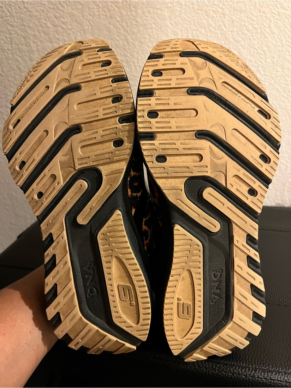 Women’s Brooks Launch GTS Leopard-Print Running Shoes - Picture 4 of 6